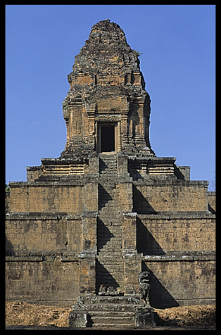 The temple of Baksei Chamkrong.