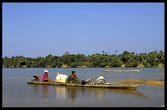 Crossing the Tonle San, Voen Sai, Cambodia