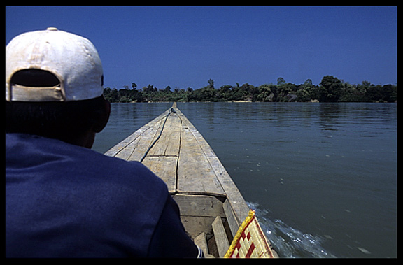 Crossing the Tonle San, Voen Sai, Cambodia