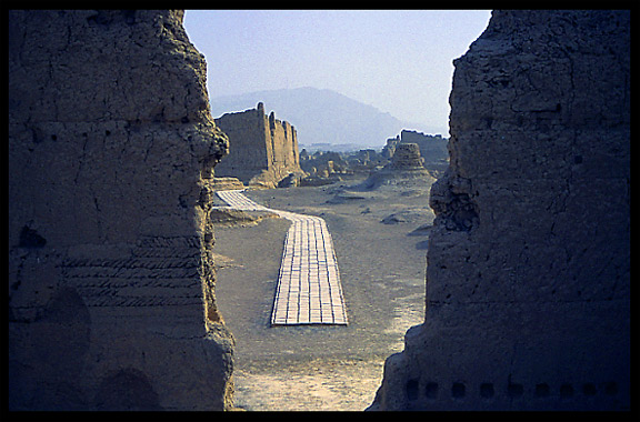 Jiaohe Ruins (Jiaohe Gucheng). Trupan, Xinjiang, China