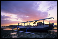  A boat on the west side of Gili Meno waiting for the tide.