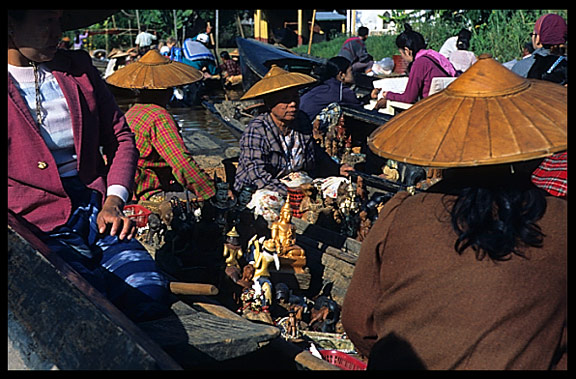 The floating market of Ywama on Inle Lake.