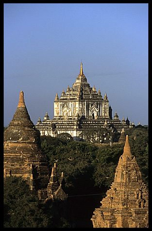 One of Bagans many temples.