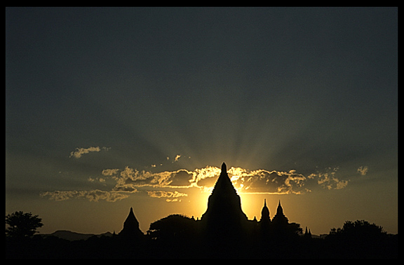 Sunset at Bagan, seen from Shwesandaw Paya.