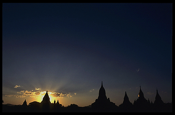 Sunset at Bagan, seen from Shwesandaw Paya.