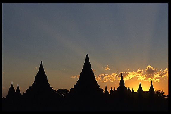 Sunset at Bagan, seen from Shwesandaw Paya.