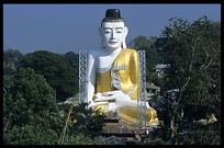 The enormous sitting Buddha at Shwesandaw Paya in Pyay.