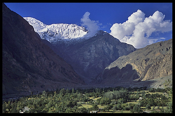 Spectacular vista's along the Karakoram Highway, Pakistan