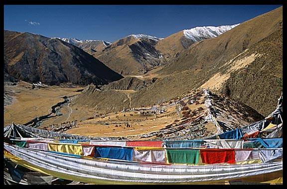 Overview of the main drtro at Drigung Til monastery , the holiest sky-burial site in the Lhasa region. 